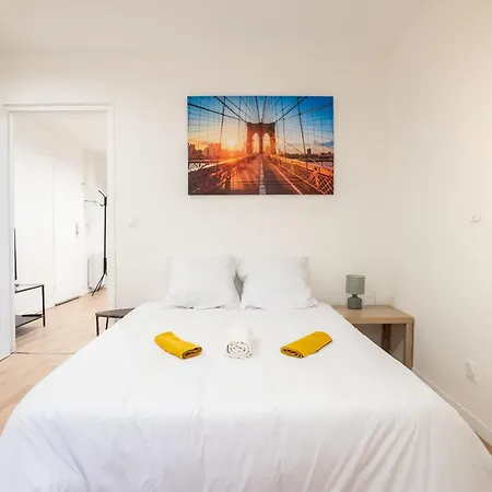 Apartment Budget Downtown With Parking