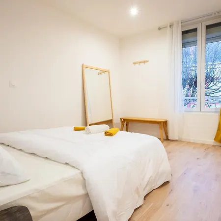 Budget Downtown With Parking Apartment